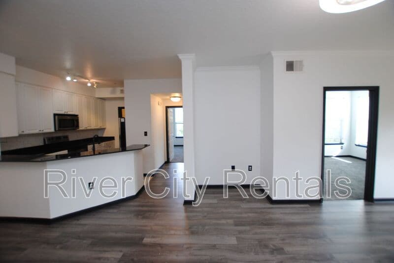Building Photo - 8539 Gate Pkwy W