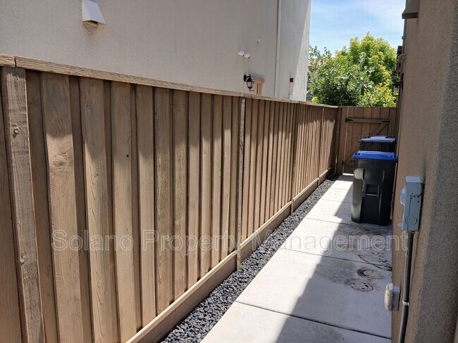 Building Photo - 1284 Warmth Ct