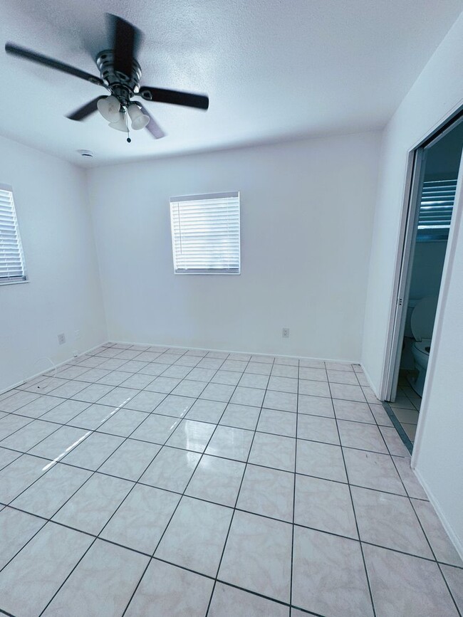 Building Photo - For Rent Beautiful 4-Bedroom Home with Bon...