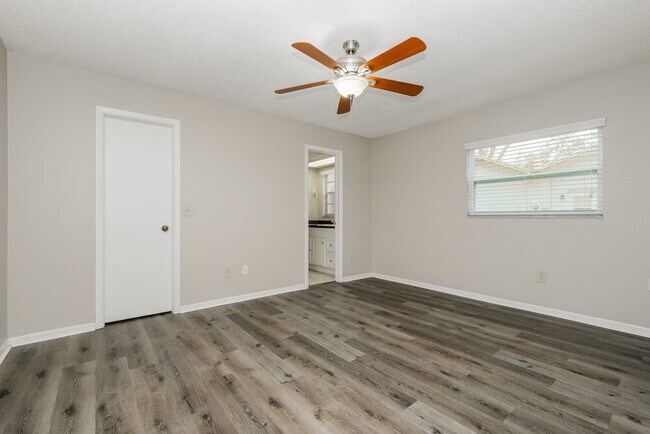 Building Photo - 8613 White Springs Dr