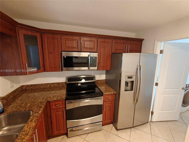 Building Photo - 1812 N 40th Ave