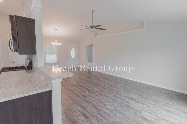 Building Photo - 3 Bedroom ~ Close to Historic Downtown Conway