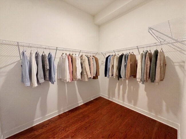 Building Photo - 4589 Riverside Way