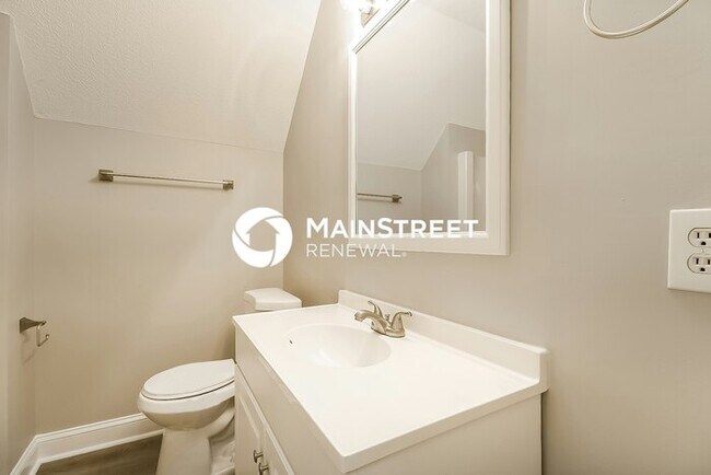 Building Photo - 3 Bedroom Pet-Friendly Home in RALEIGH, NC with Main Street Renewal