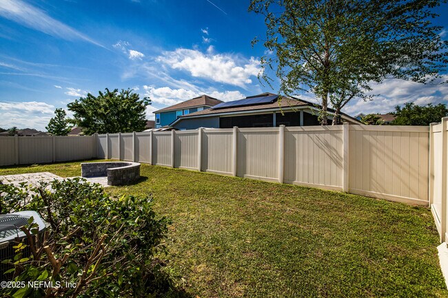 Building Photo - 319 Northside Dr S