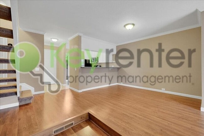 Building Photo - 2254 Woodside Ln