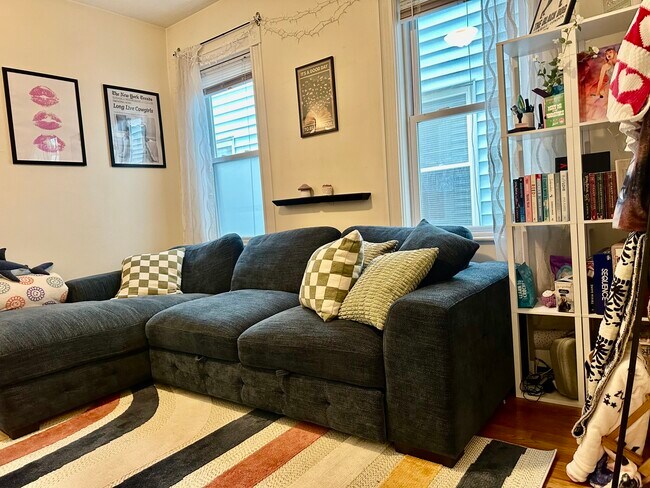 Building Photo - 12-14 Marcella St. Unit 2A