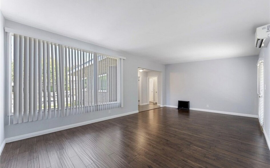 Building Photo - 1218 E Washington Blvd