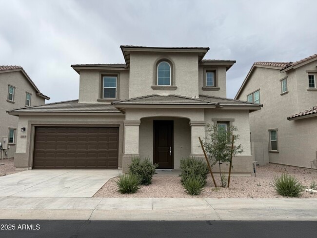 Primary Photo - 1193 E Spruce Dr
