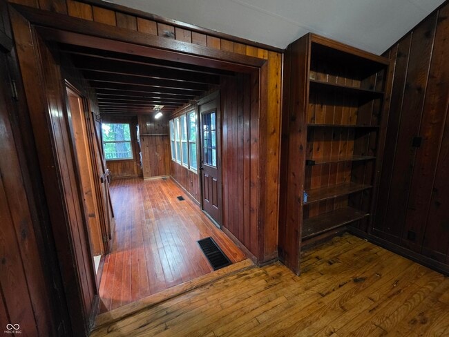 Building Photo - 158 Redbud Ln