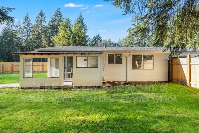 Building Photo - 6415 151st St NW