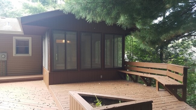 Building Photo - 3BR/2ba Single Family Home in Altoona - DOG FRIENDLY