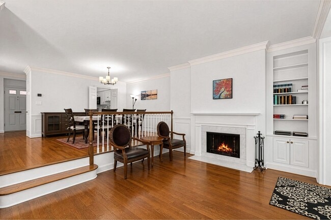 Building Photo - 4422 Westover Pl NW