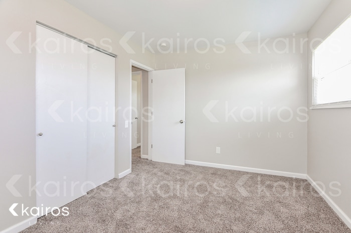 Building Photo - 2575 Mullanphy Ln