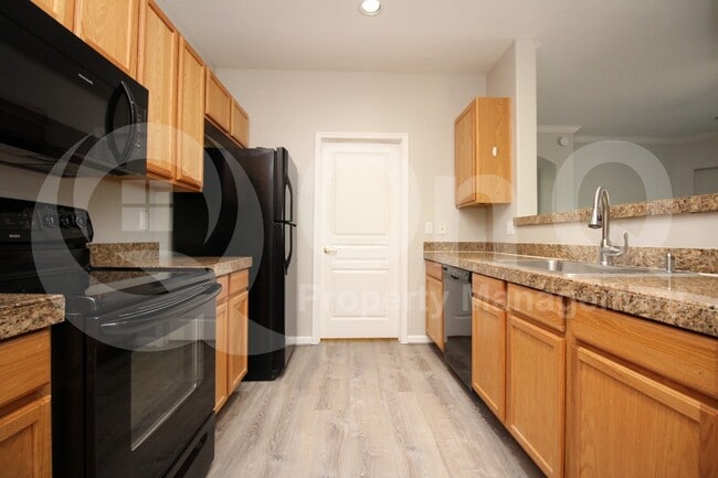 Primary Photo - 955 E Knox Rd