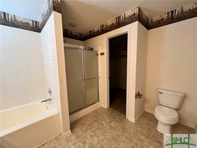 Building Photo - 233 Wild Rose Dr