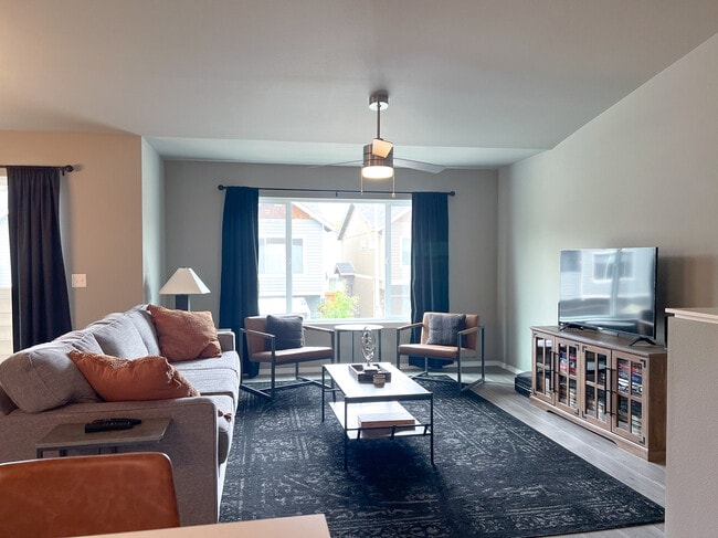 Building Photo - 2371 Irontree Pl