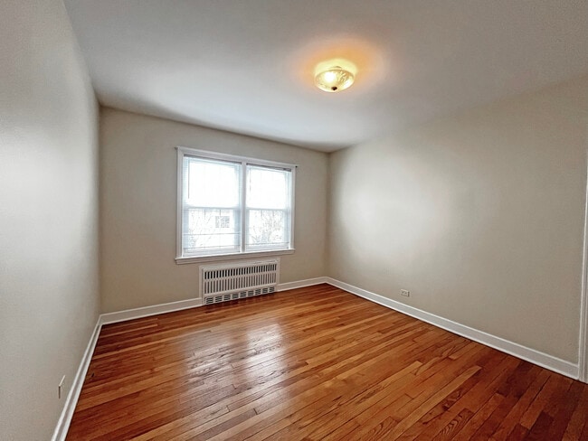 Building Photo - 4 S June Terrace