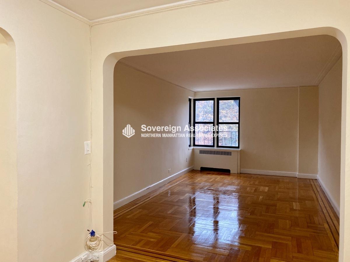 Building Photo - 100 Arden St