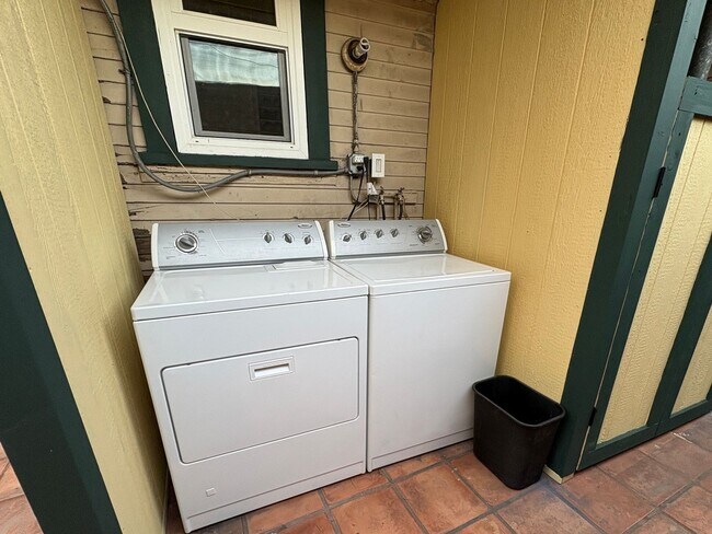 Building Photo - 4443 Bancroft-A