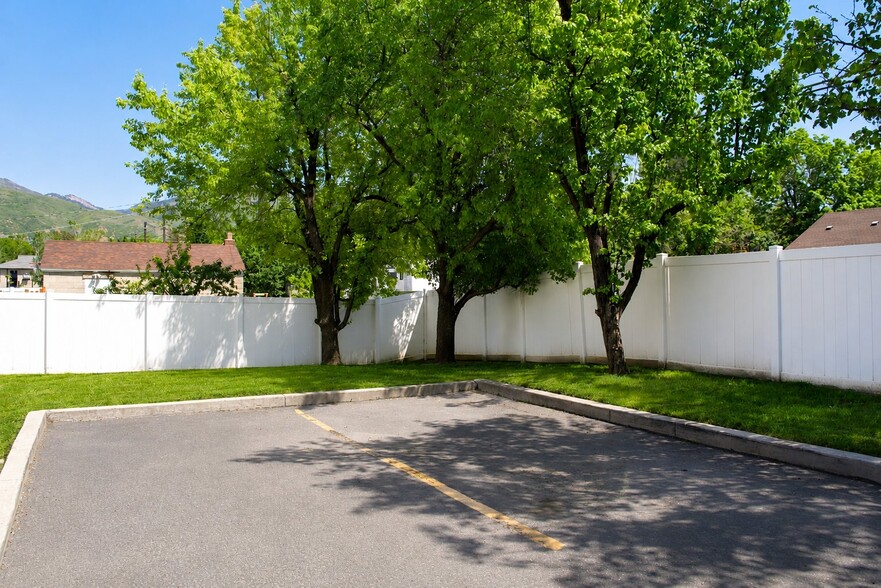 Building Photo - 42 E 300 S