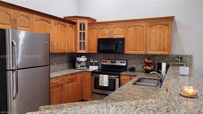 Building Photo - 152 Pullman St