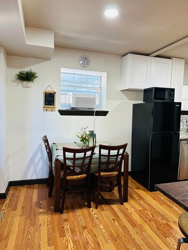 Building Photo - 1180 Mesquite Tree Rd