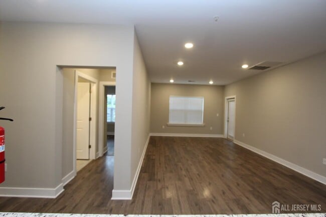 Building Photo - 814 Stiller Ln