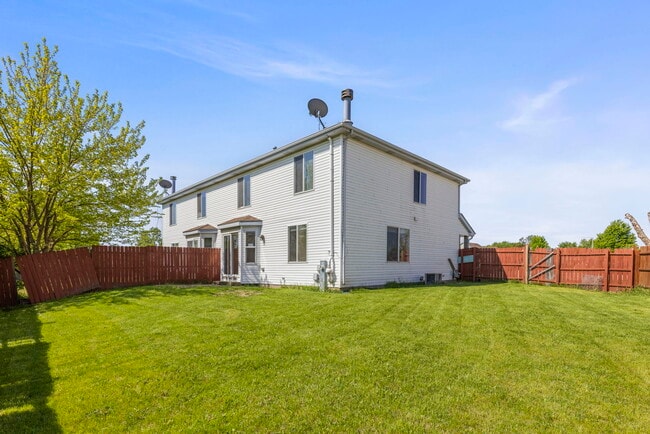 Building Photo - 2430 Caton Crest Ct