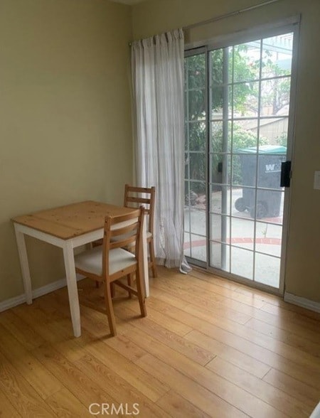 Building Photo - 12 Whitecloud