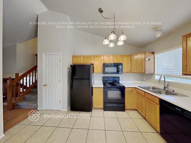 Building Photo - 356 S 33rd Ave