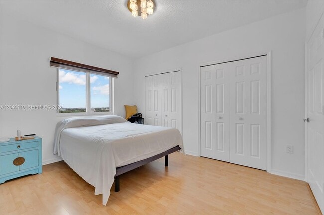 Building Photo - 3500 Coral Wy