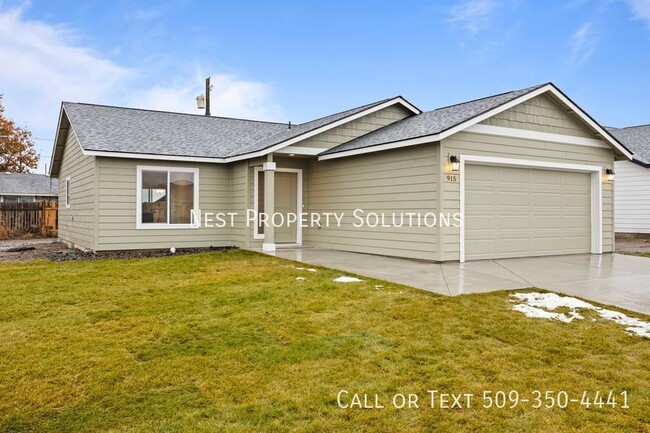 Building Photo - Newer 3 Bed, 2 Bath Home in Moses Lake