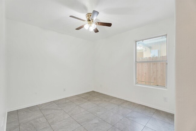 Building Photo - 823 Witherspoon Loop