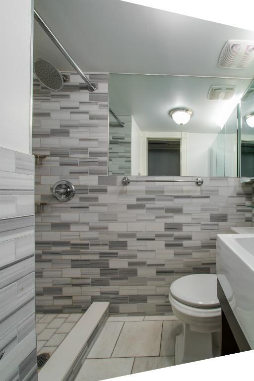 Building Photo - 345 W 53rd St