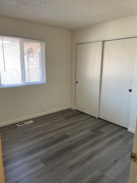 Building Photo - 470-755-755 Tule Dr