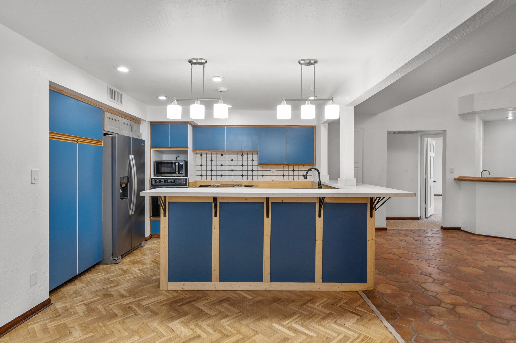 Building Photo - 3319 E Indian School Rd