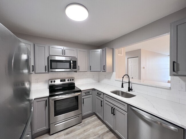 Building Photo - 15 Prospect St