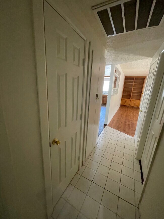 Building Photo - 1309 Cardinal St