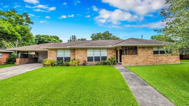 Primary Photo - 7919 Montglen Dr