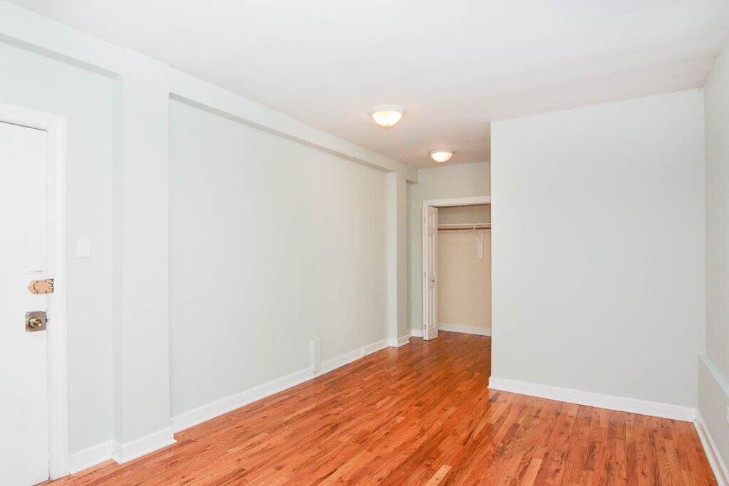 Building Photo - 1314 N Dearborn St