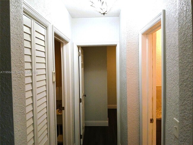 Building Photo - 510 NW 47th St