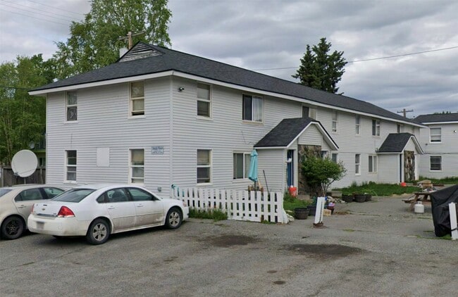 Building Photo - 1303 W 23rd Ave