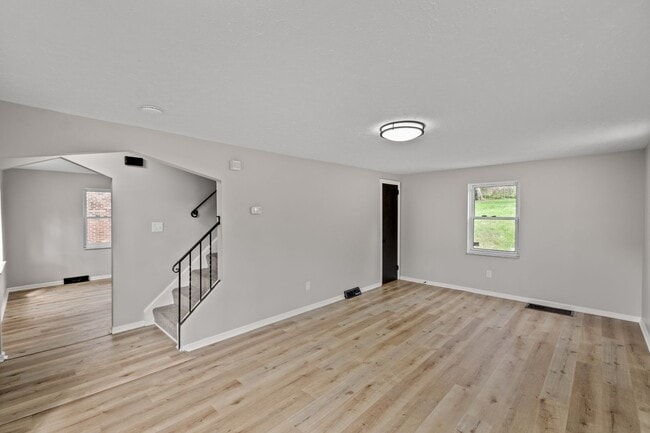 Building Photo - Stunning 3 bedroom home in Penn Hills avai...