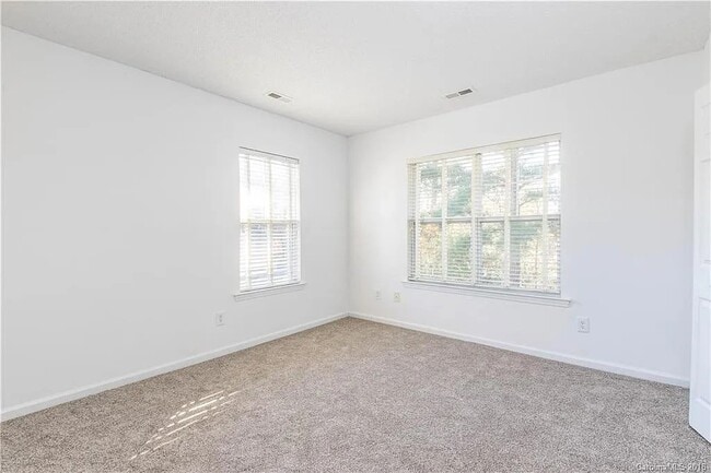 Building Photo - 3715 Melrose Cottage Dr