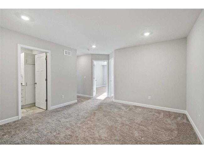 Building Photo - 10606 Weston Wy N
