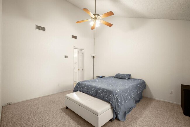 Building Photo - 2810 Goldbridge Dr