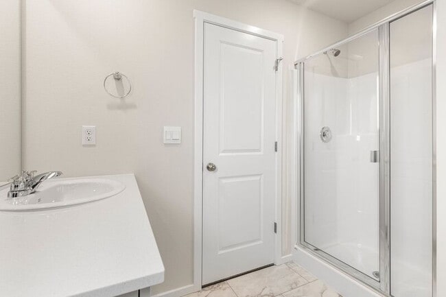 Building Photo - 3422 SW Hartley Ave