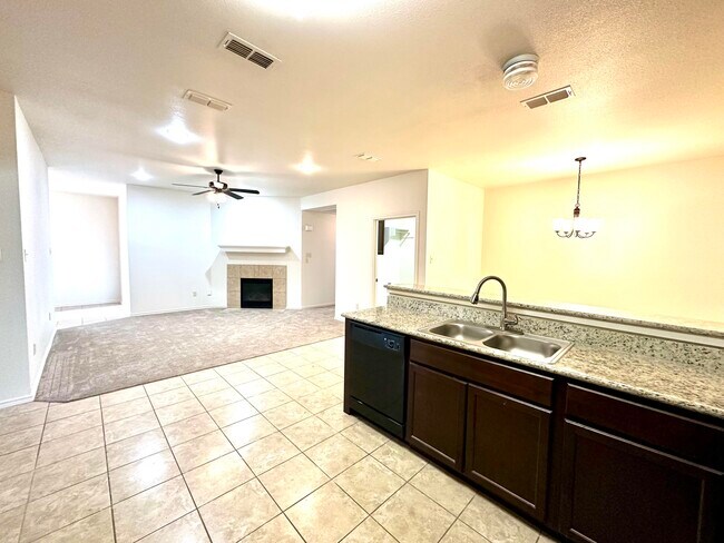 Building Photo - 3114 112th St