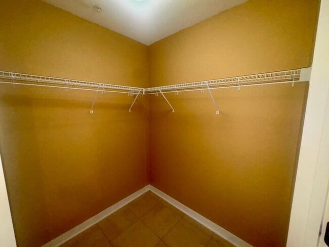 Building Photo - 2 Bedroom 2 Bath Corner Unit Ground Floor ...